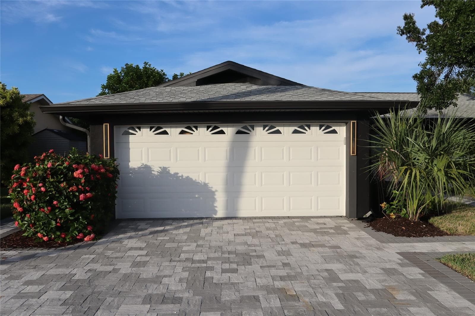 1019 Spindle Palm Way