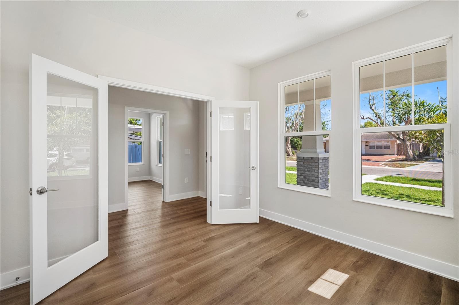 5633 Dartmouth Ave N photo 5