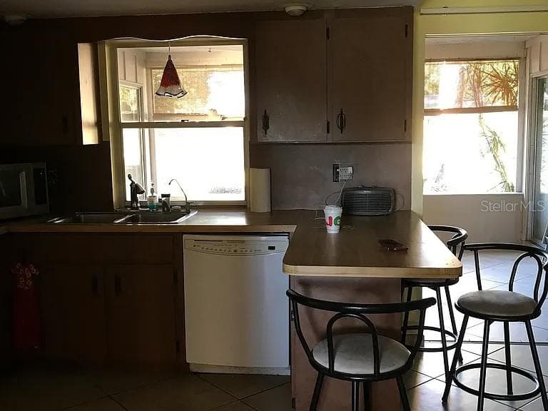 4404 18th Ave W photo 3