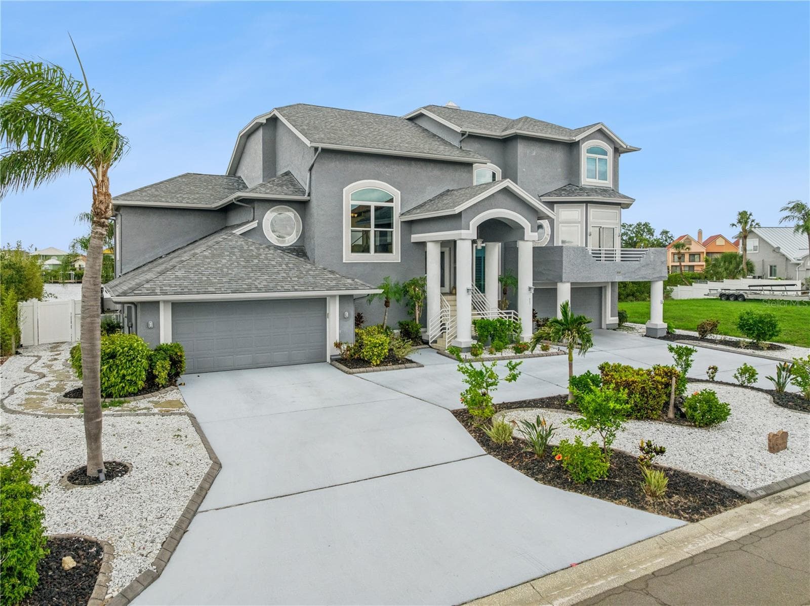 807 Chipaway Dr photo 3