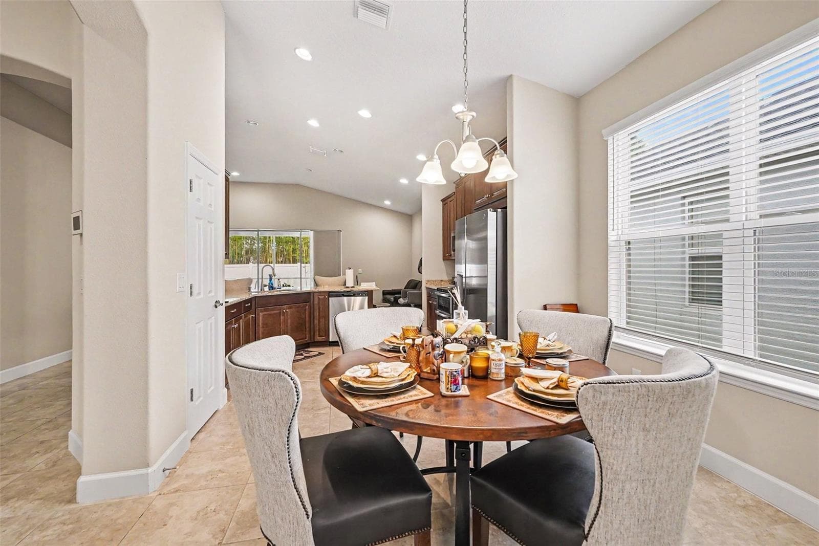 7907 Silver Clover CT
