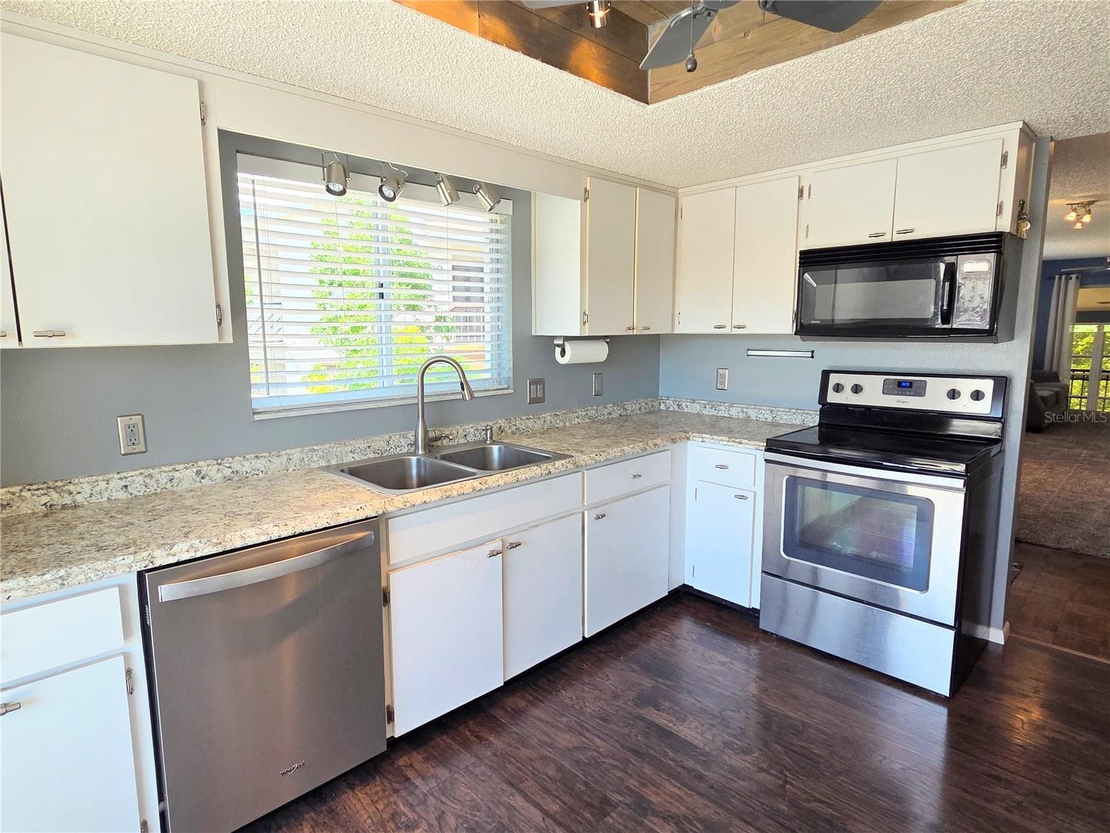 12404 Eagleswood Dr #C photo 3