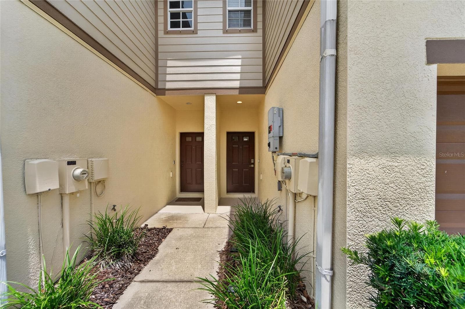 5028 White Sanderling CT photo 4
