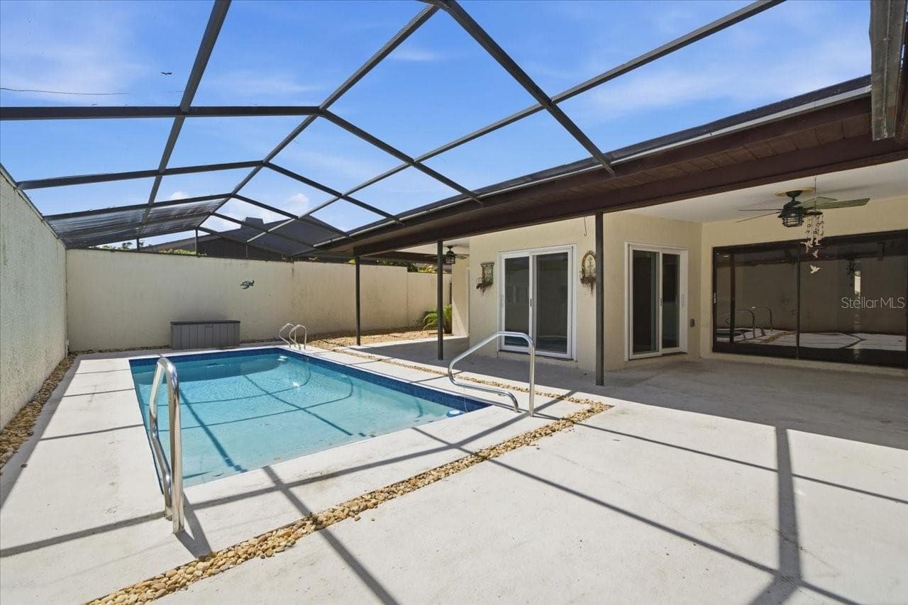 13510 Avista Dr photo 3