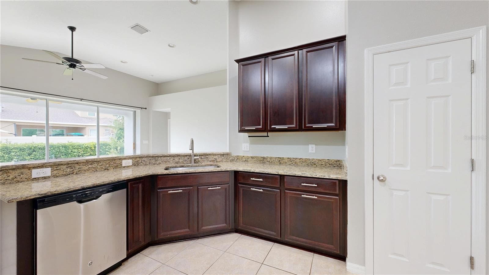 9344 Bella Vita Cir photo 4