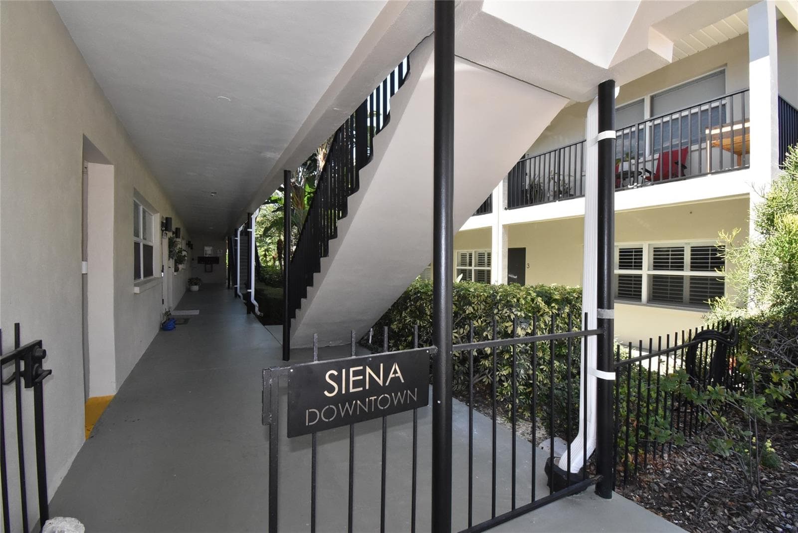 220 6th Ave N #11