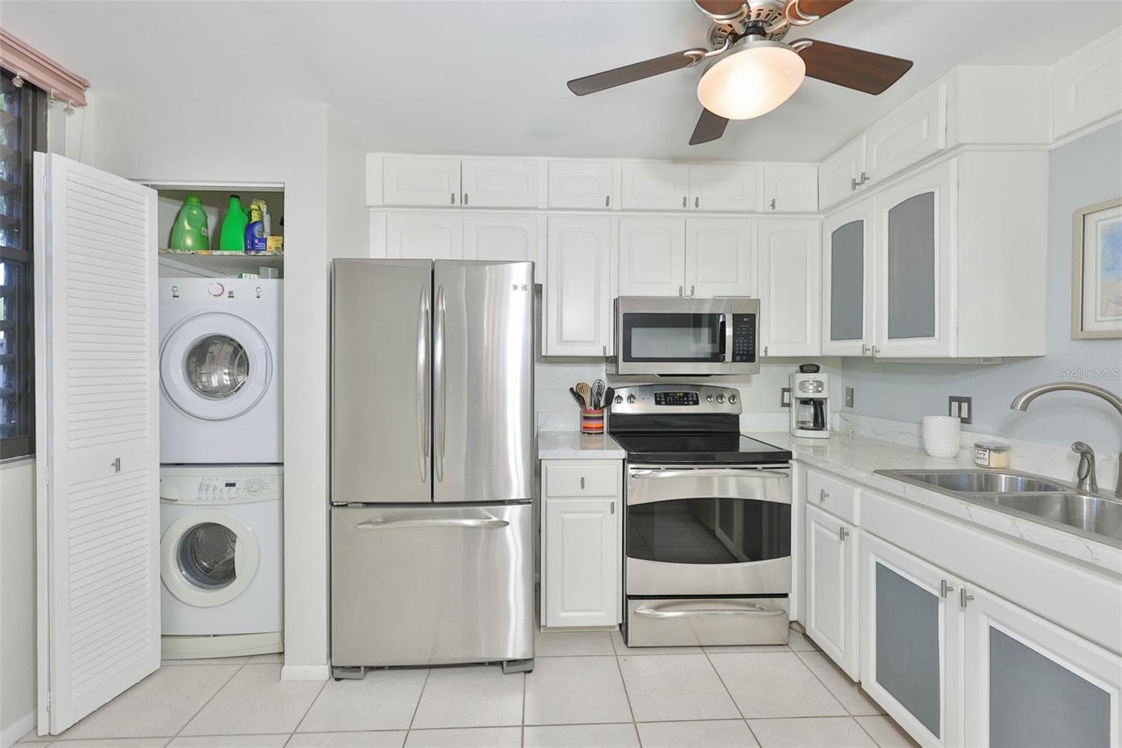 647 Woodlawn Dr #647 photo 4