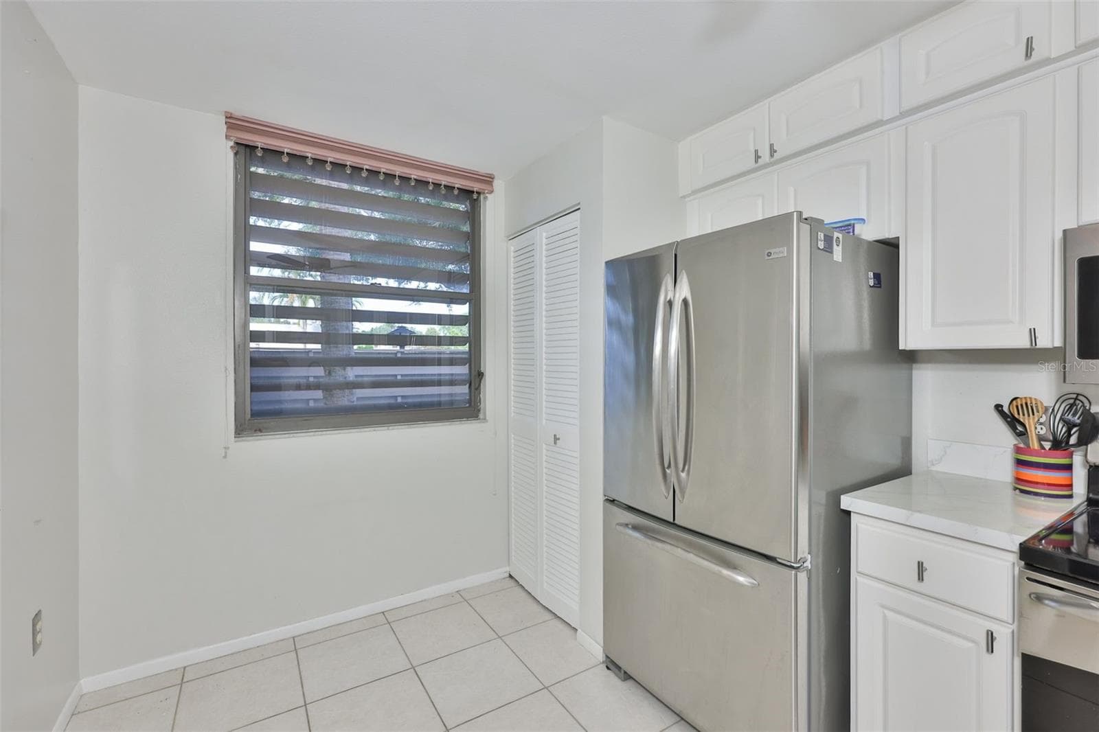 647 Woodlawn Dr #647 photo 5