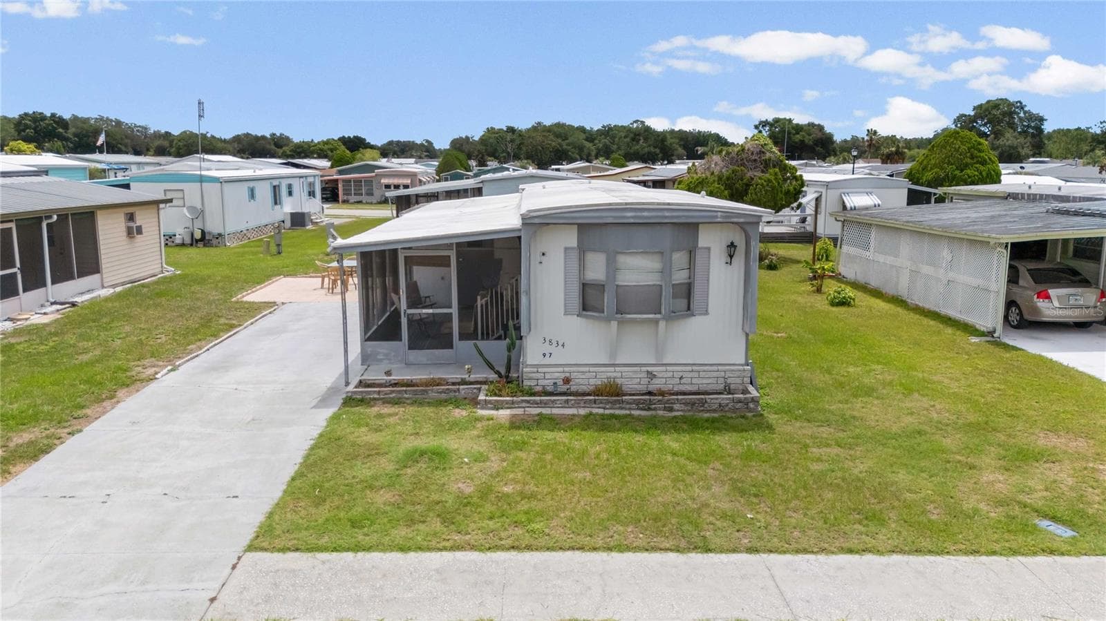 3834 Sarah Dr photo 4