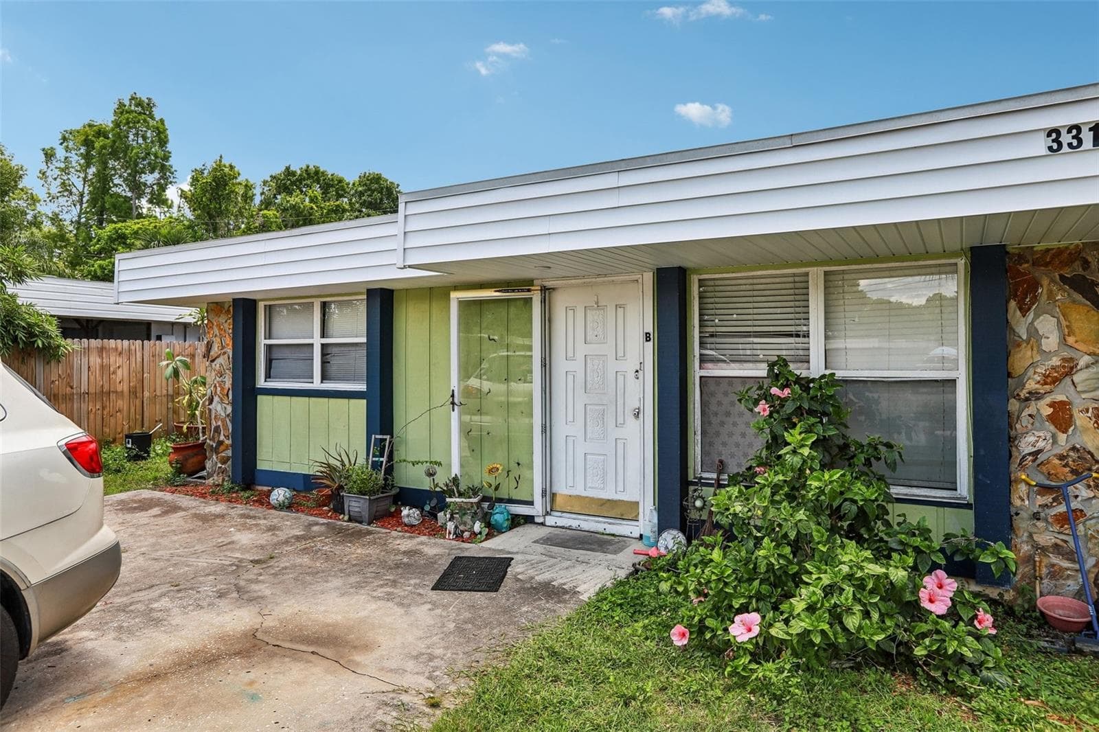 3319 Sherwood Dr