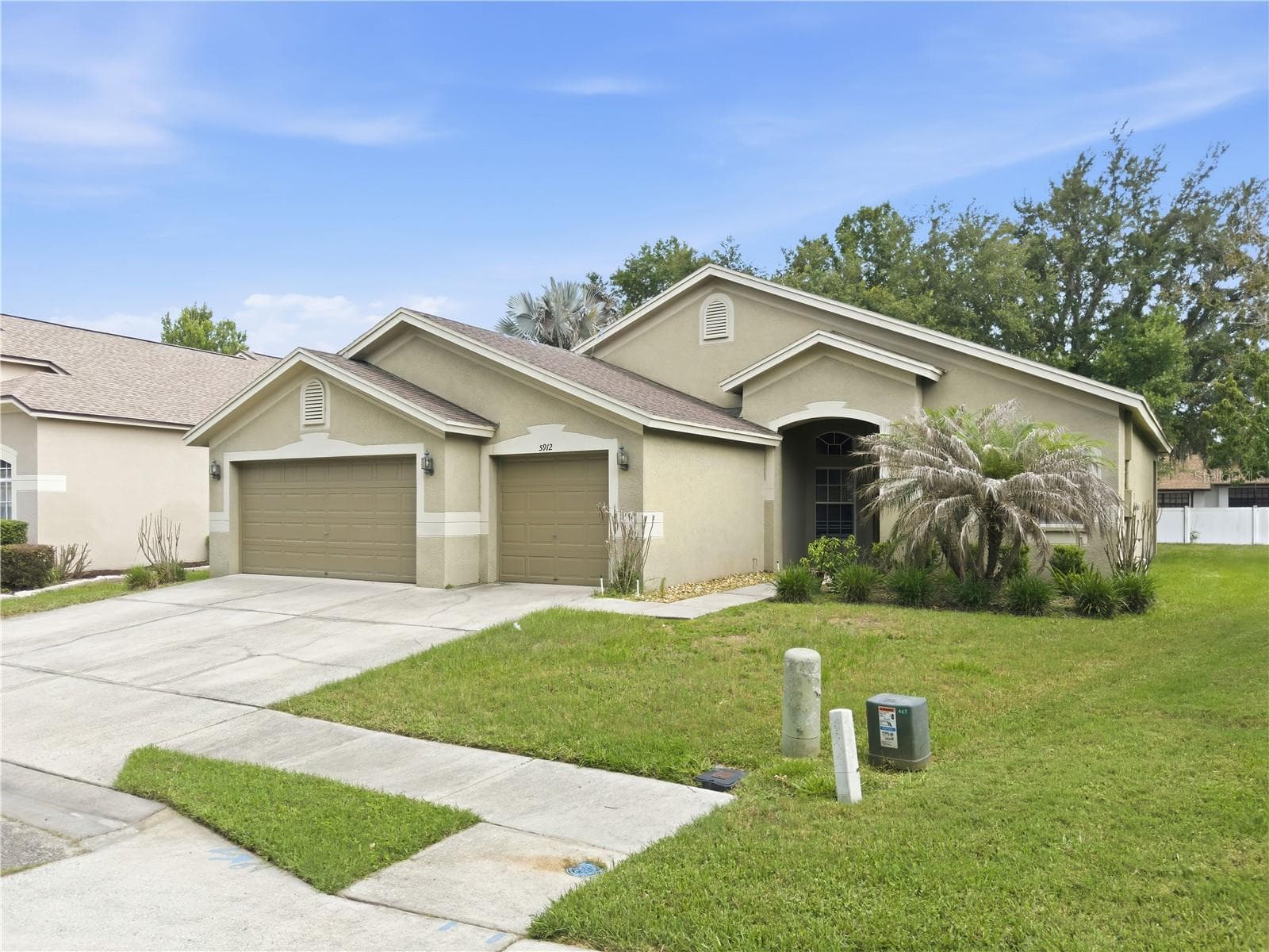 5912 Bramble Bush CT