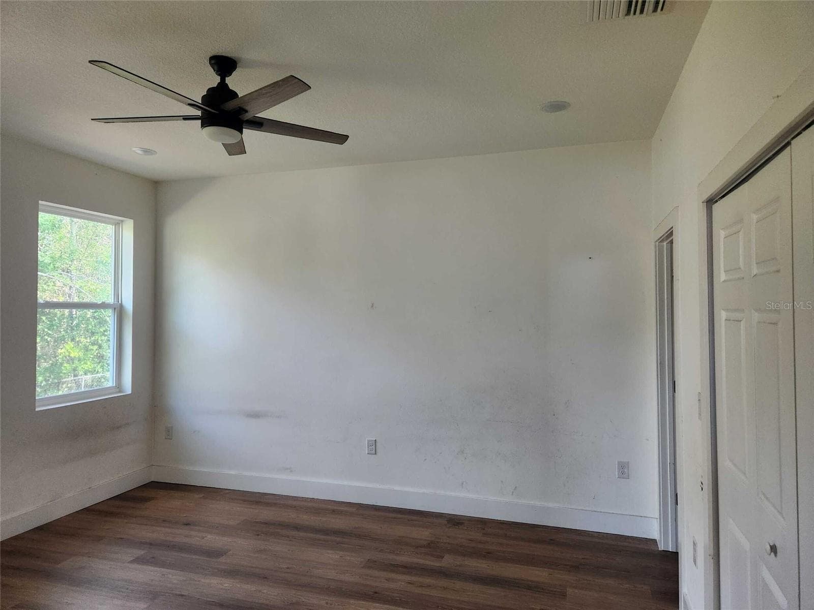 7369 Sealawn Dr photo 5