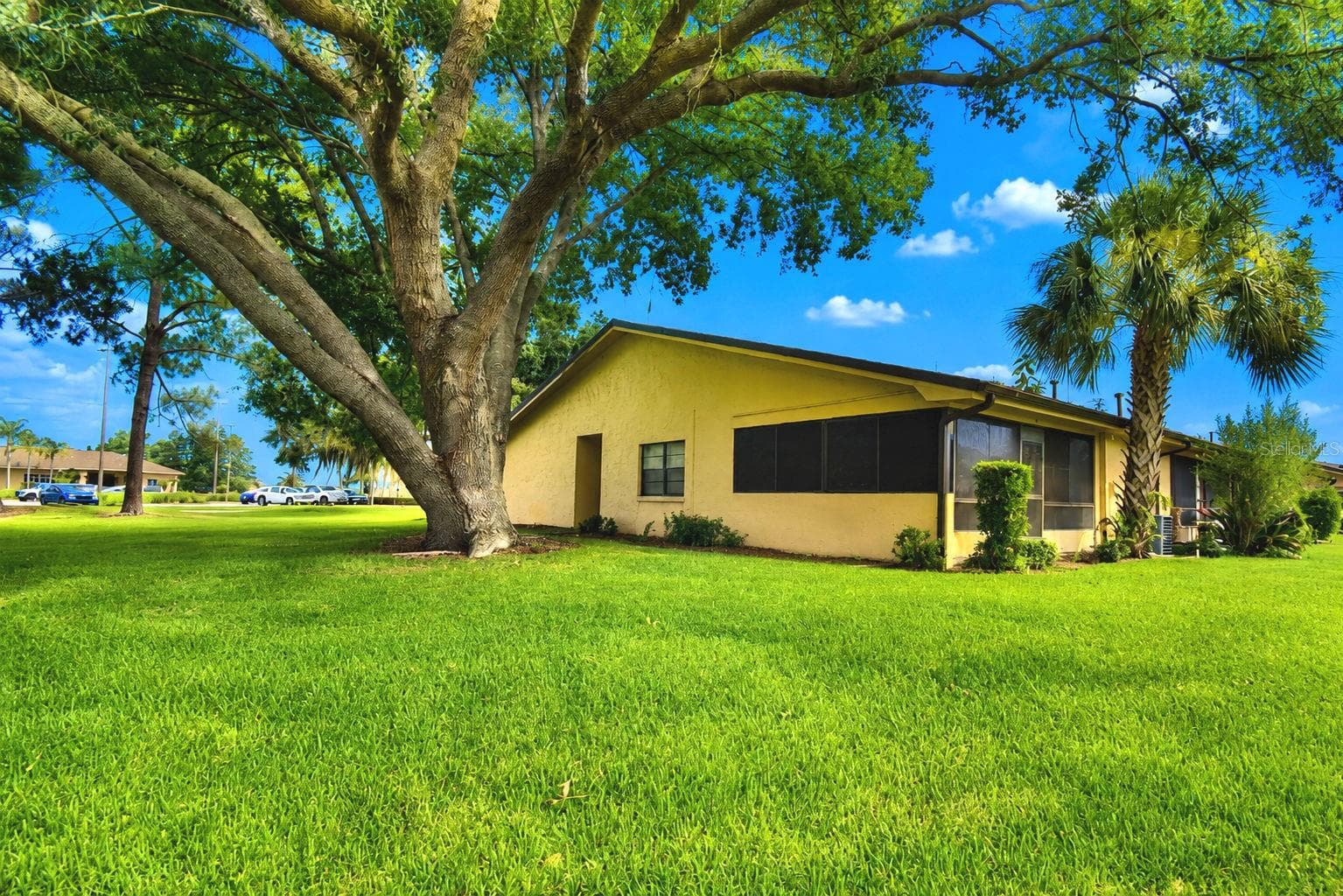 645 Broadmoor Cir #645