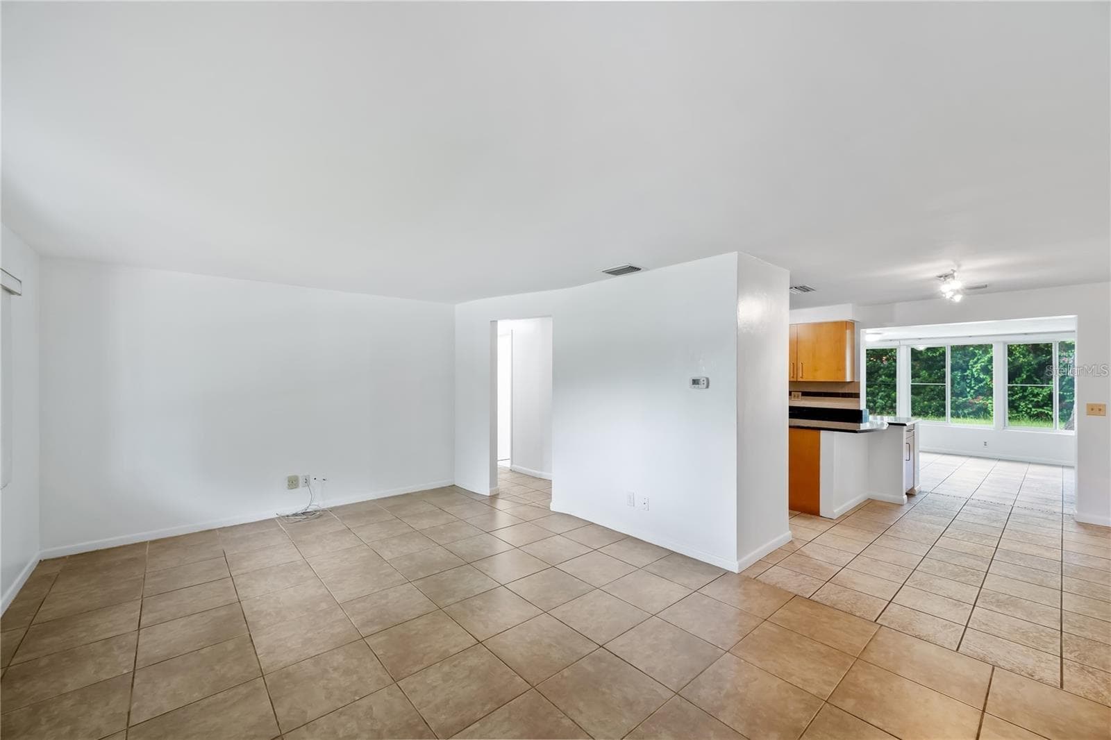 1812 Lady Mary Dr photo 5