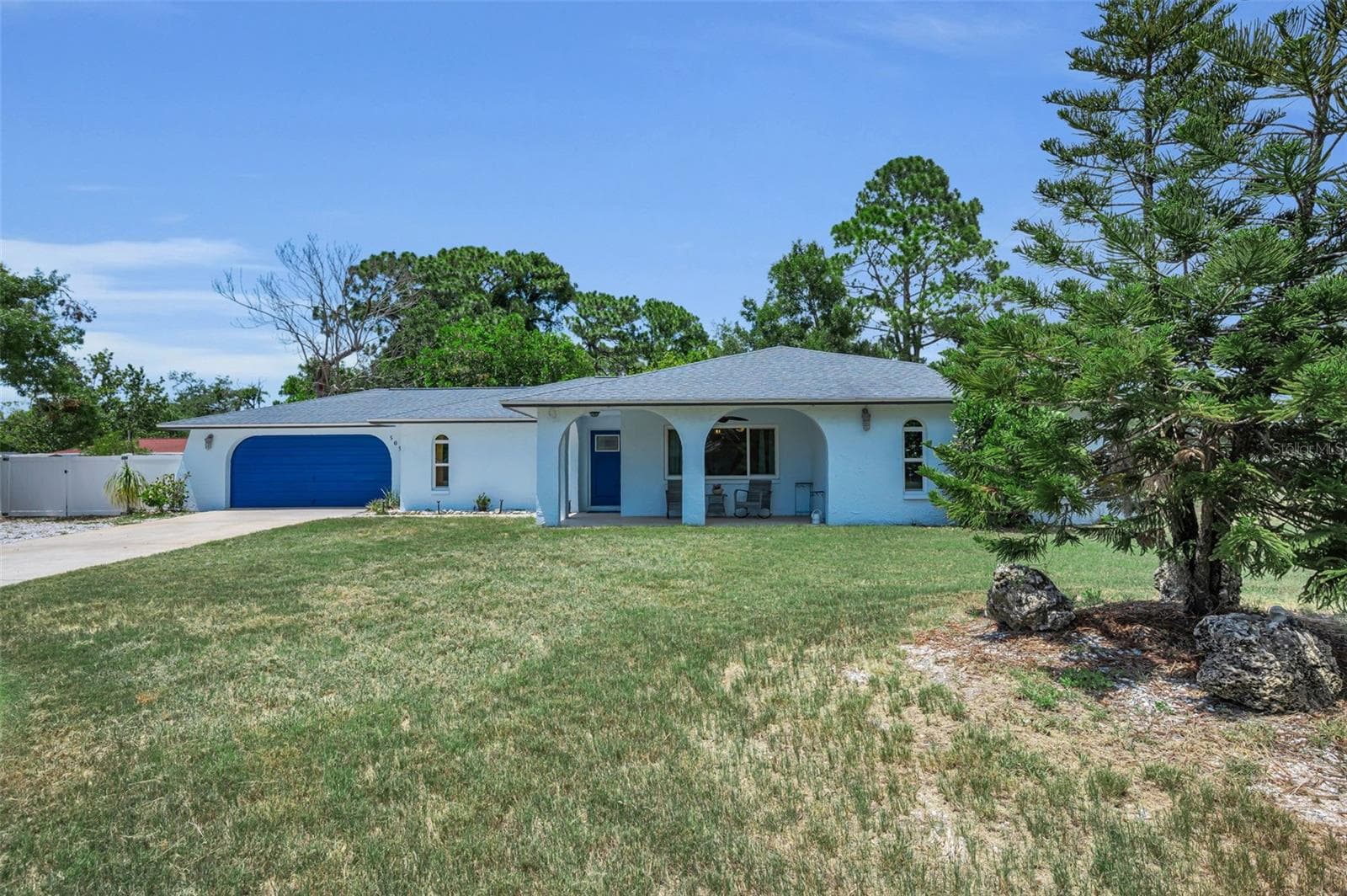 505 Whispering Oak Dr
