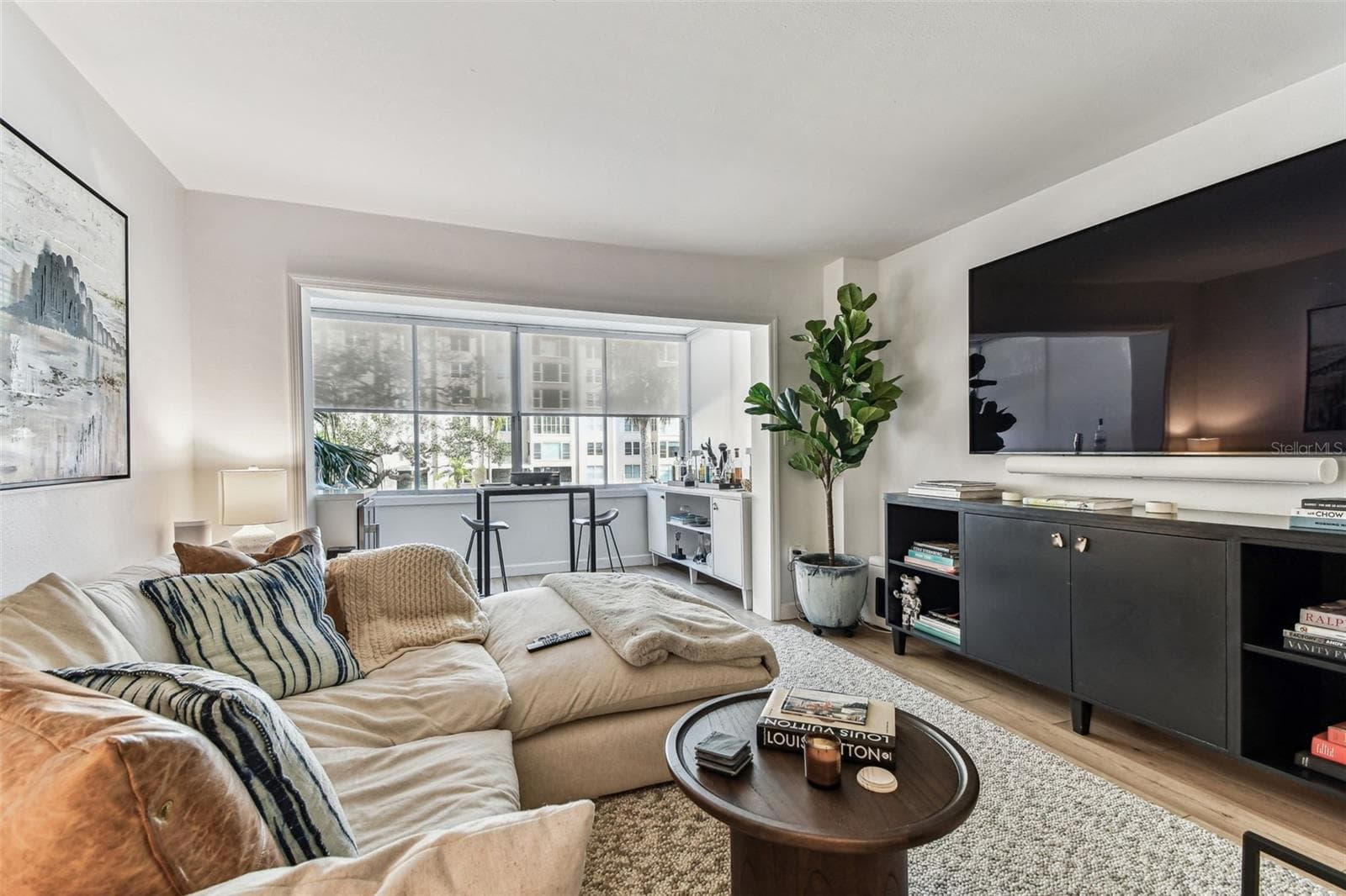 620 Edgewater Dr #204