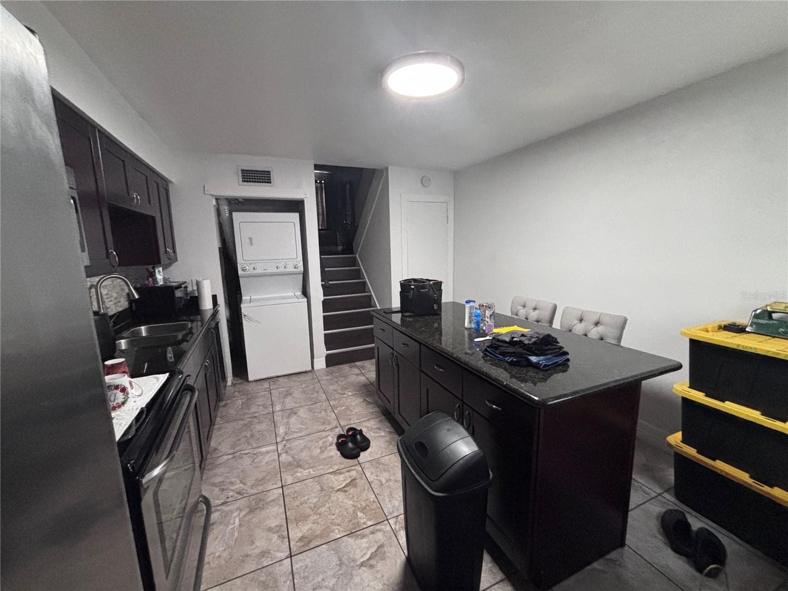 4515 LA Capri CT