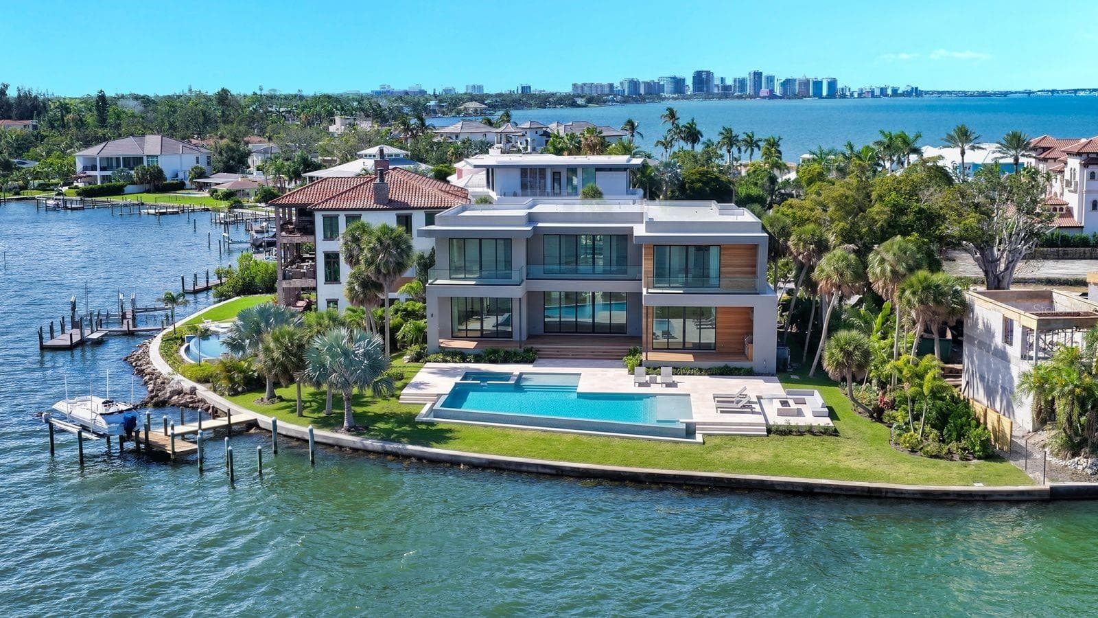 305 S Shore Dr S photo 5