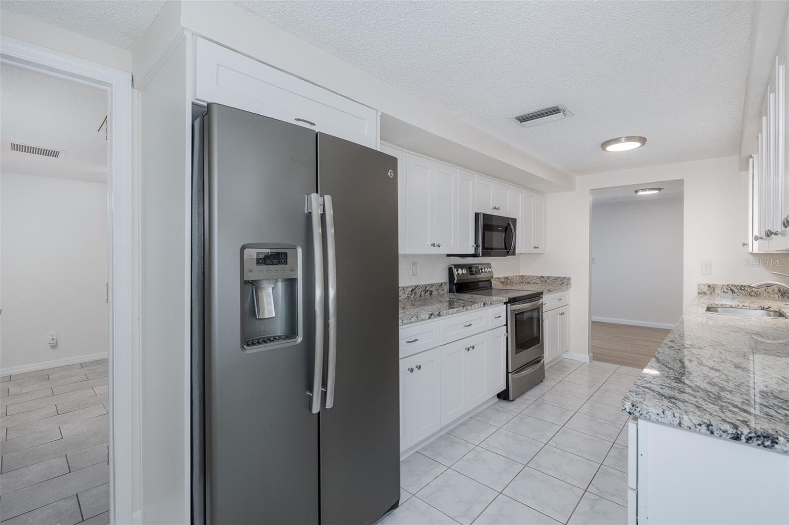 1148 Fernwood Dr photo 5