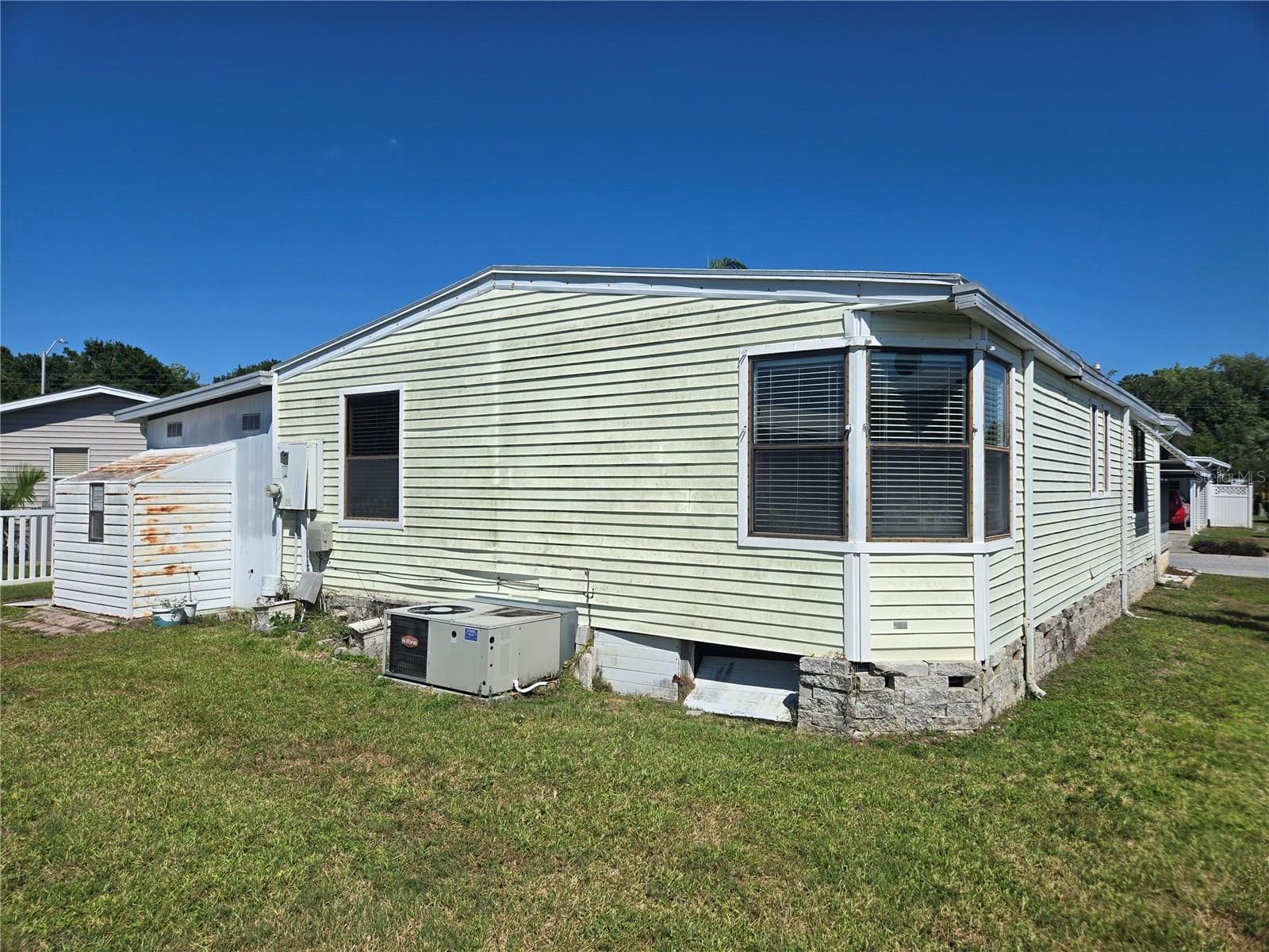 68 Pelican Dr S