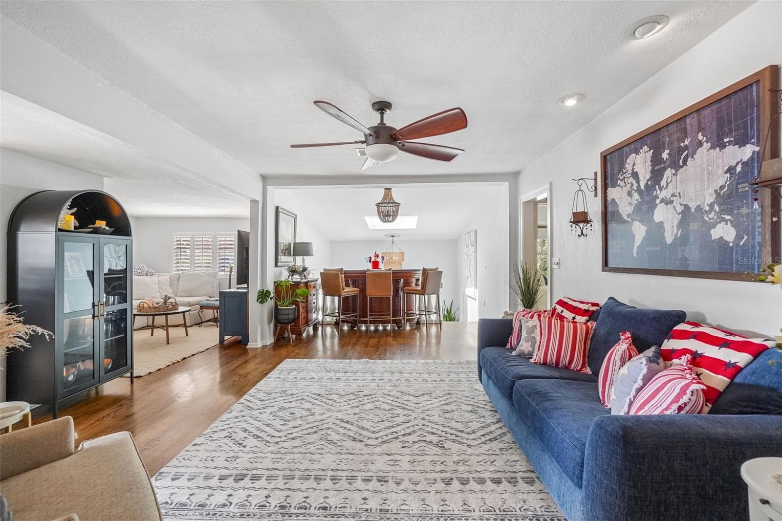 1204 E Park Cir photo 4