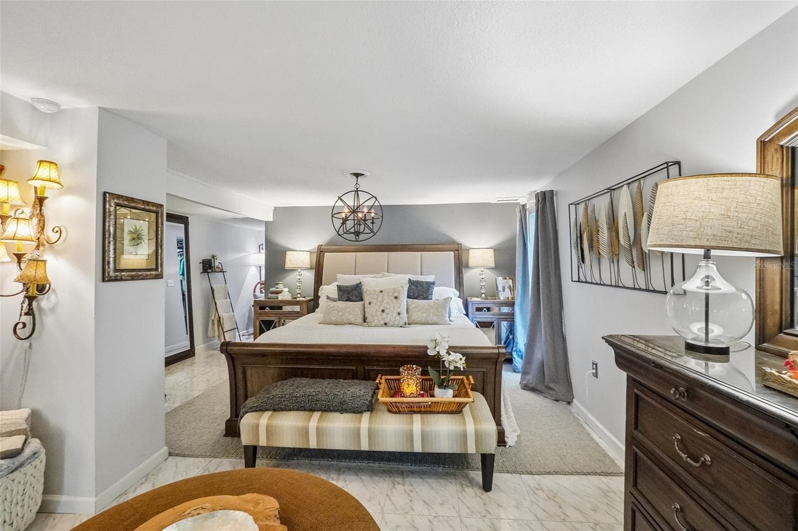 1204 E Park Cir photo 5
