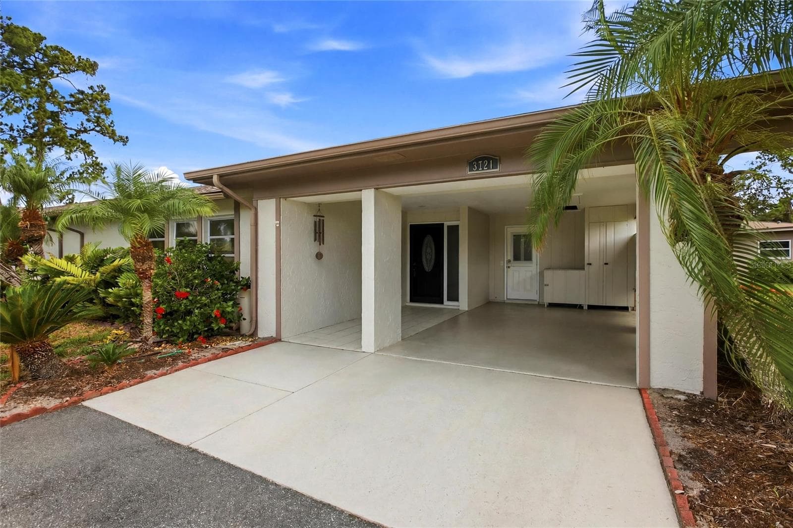 3721 Collins St #812 photo 4