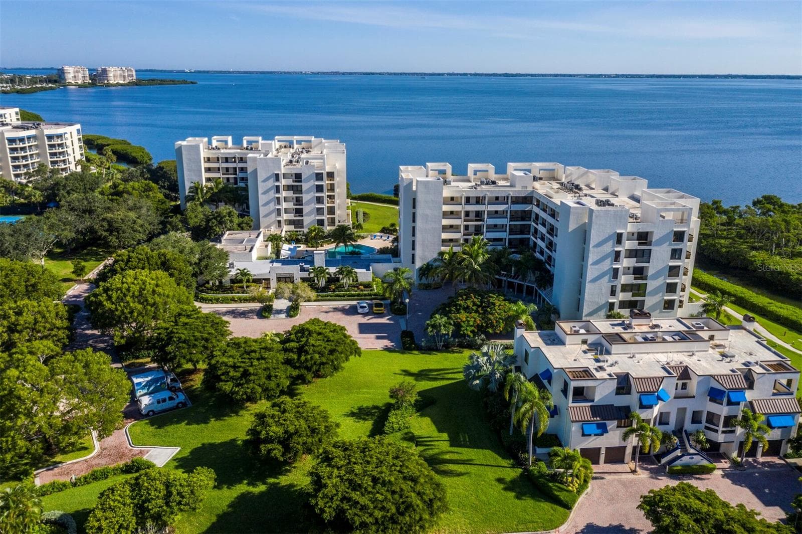 2020 Harbourside Dr #417 photo 3