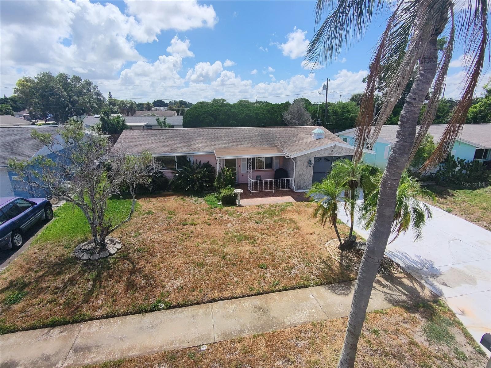 1248 Ermine Dr photo 3