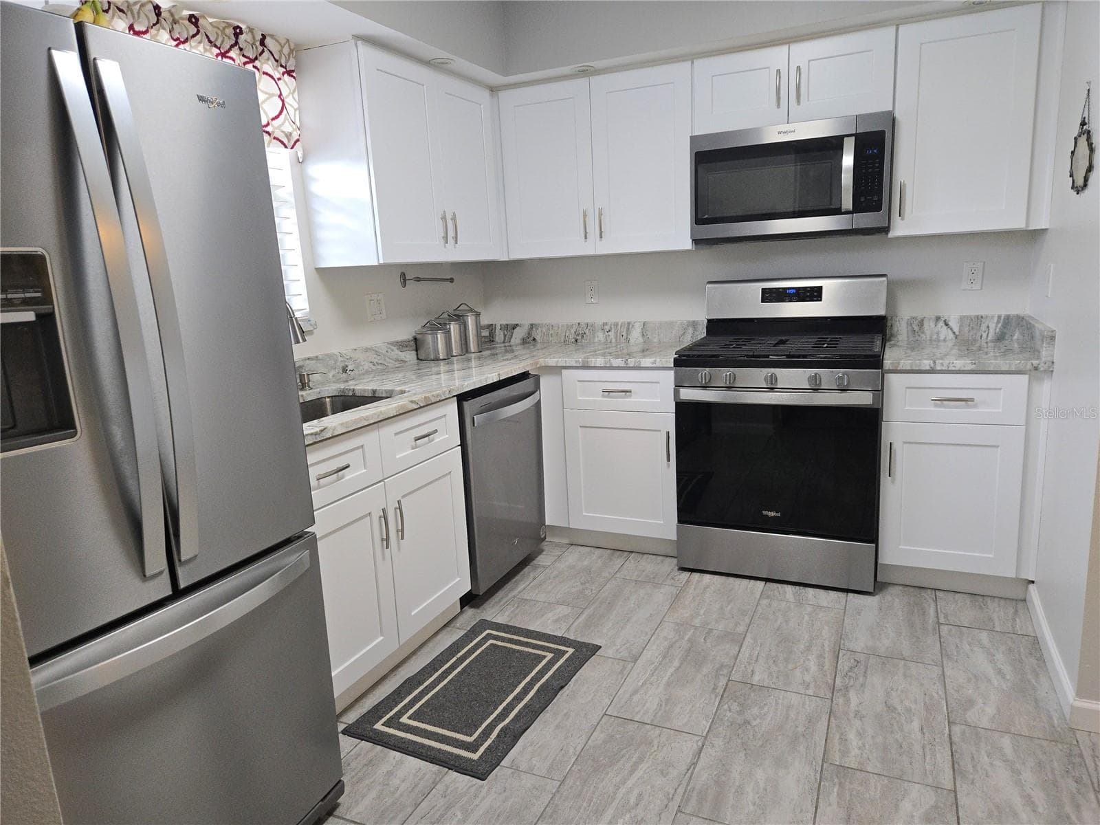 5920 80th St N #406 photo 5