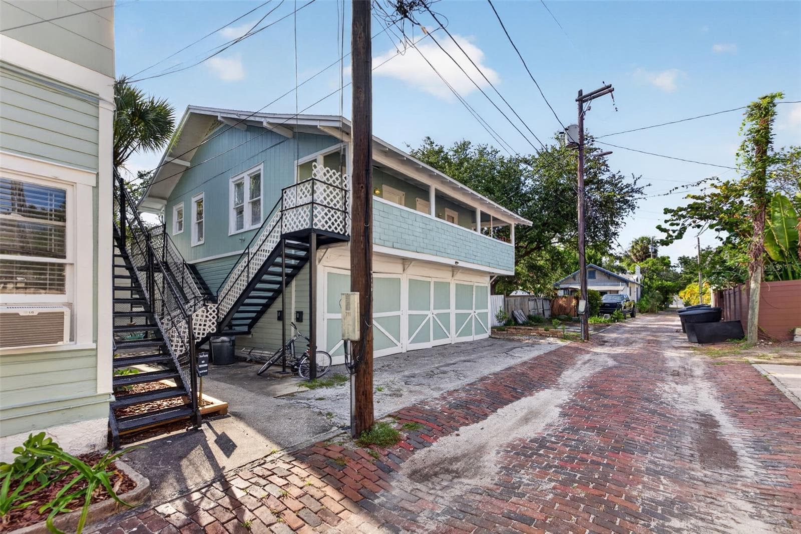 633 7th Ave N