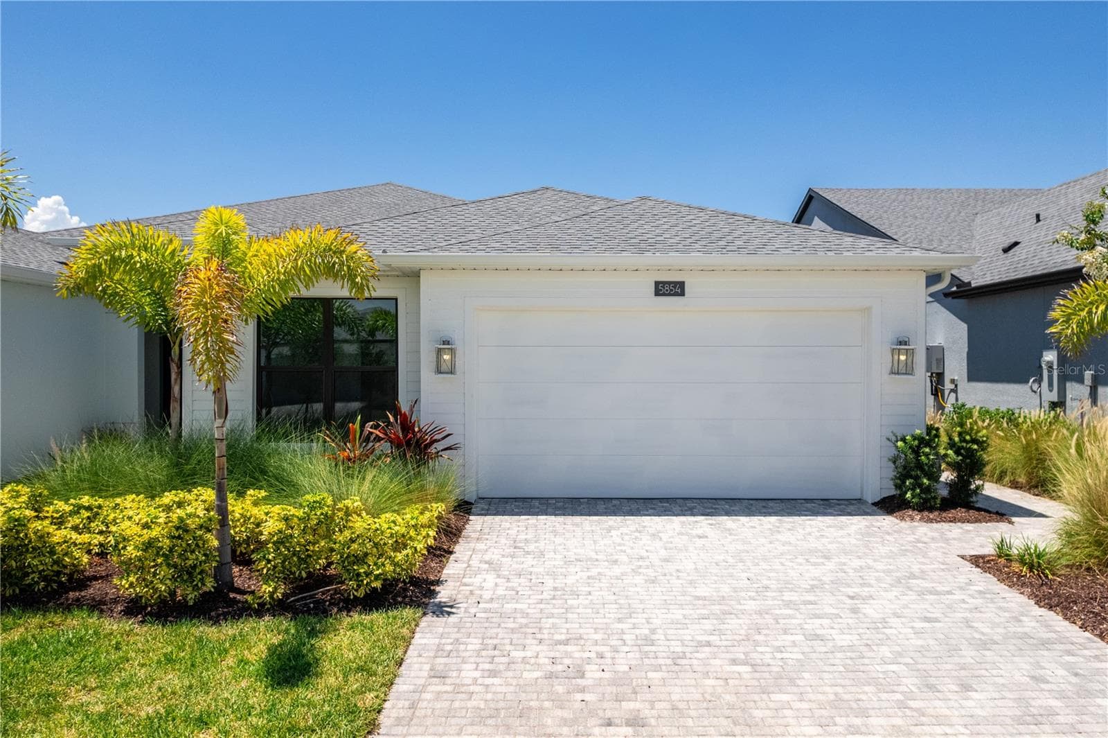 5854 Windbreak CT