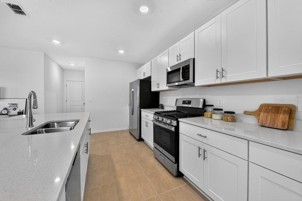 13235 Commons Ave photo 5