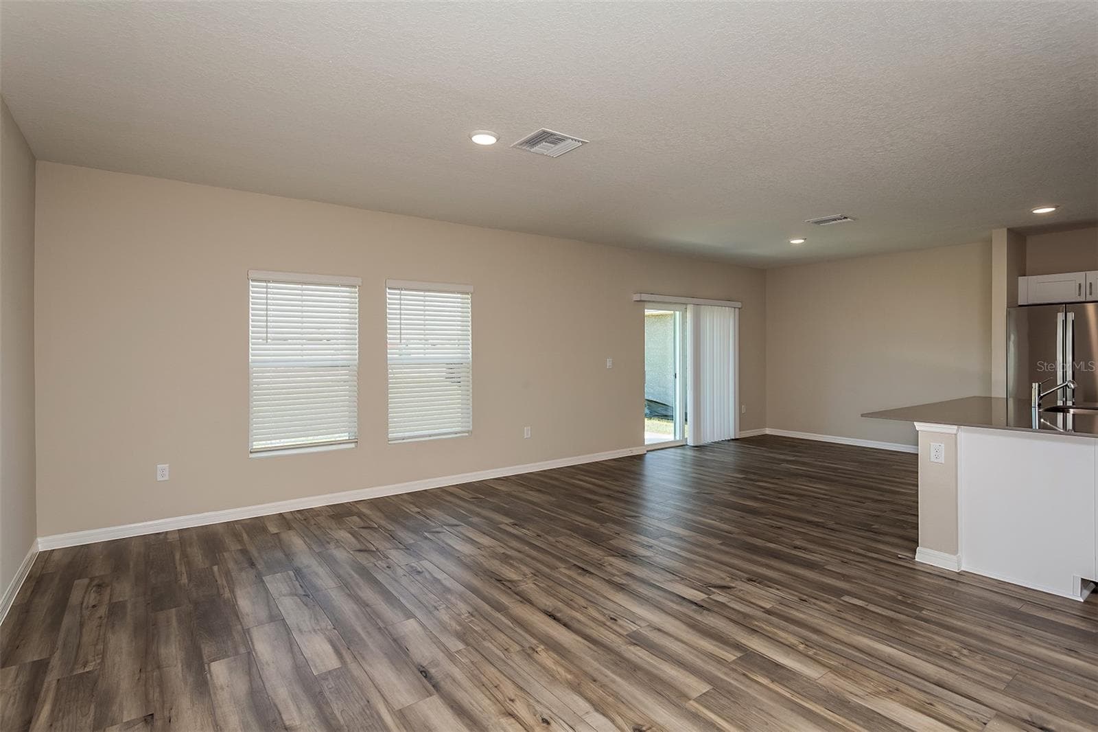 5449 San Pietro Dr photo 3
