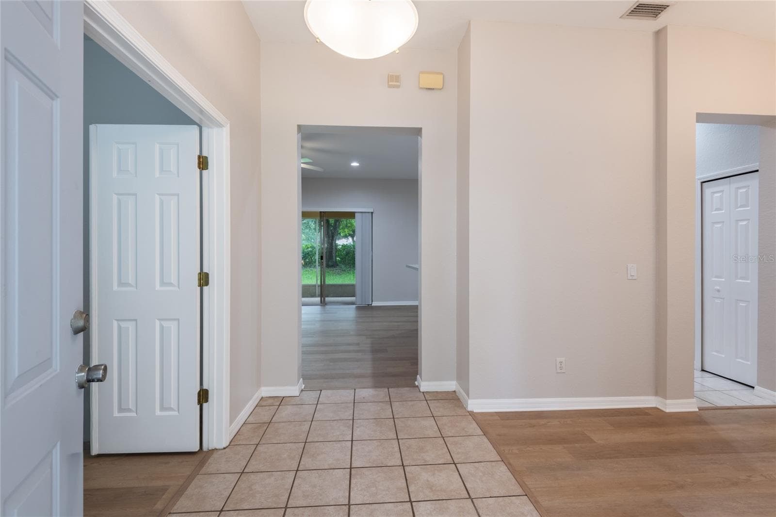 11112 Holly Cone Dr photo 2