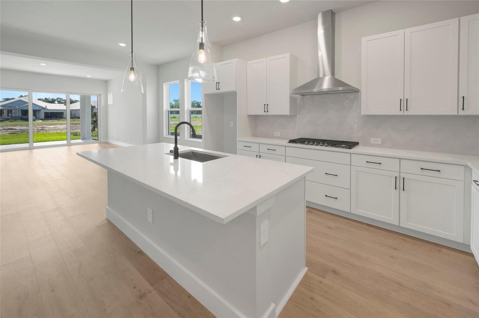 6821 Chloe CT photo 5