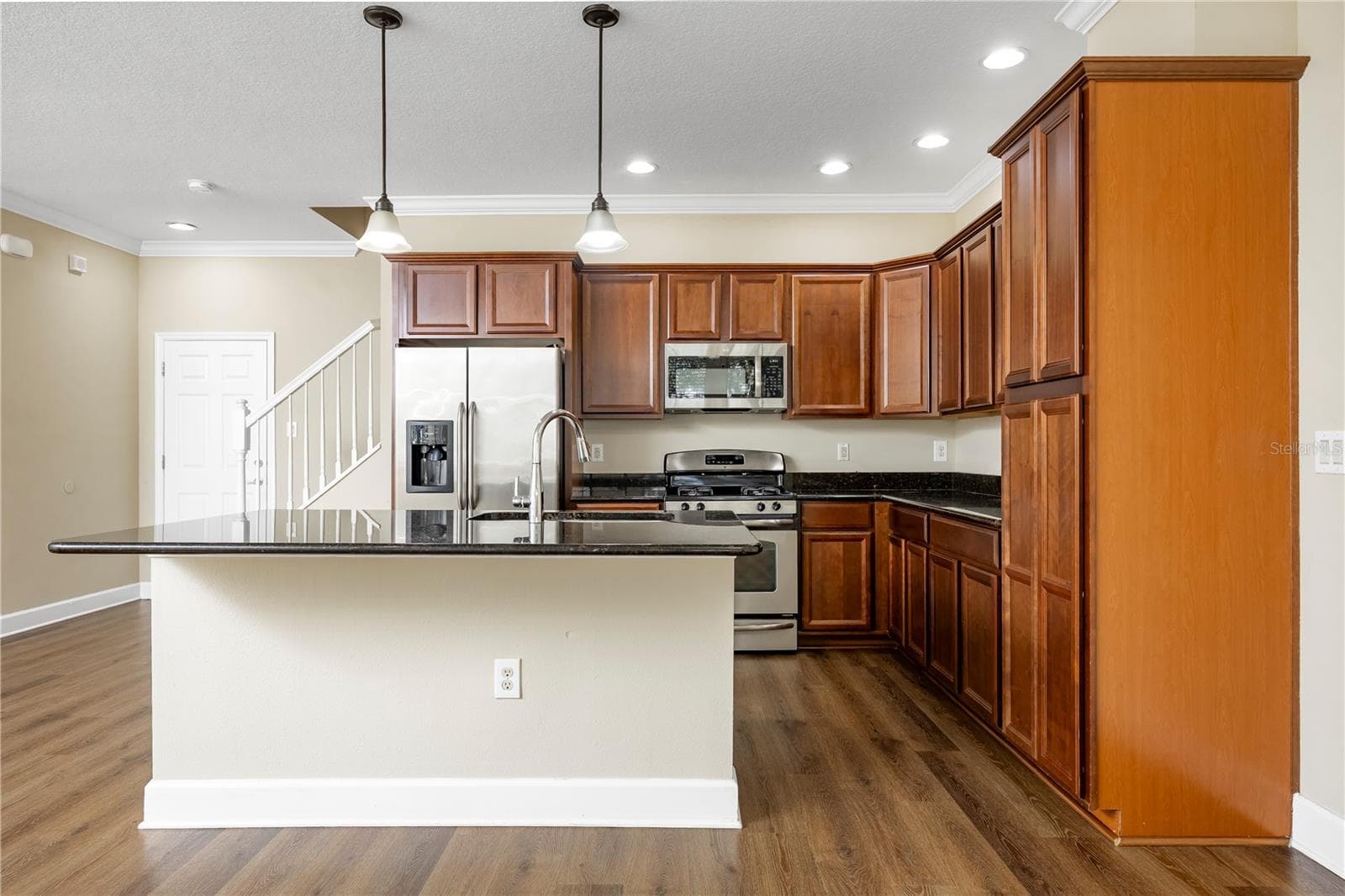 6112 Fishhawk Crossing Blvd photo 5