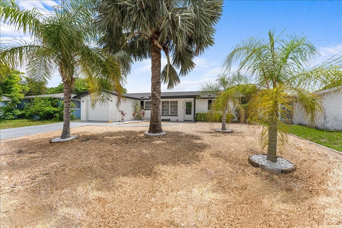 10914 Oakdale Ave photo 4