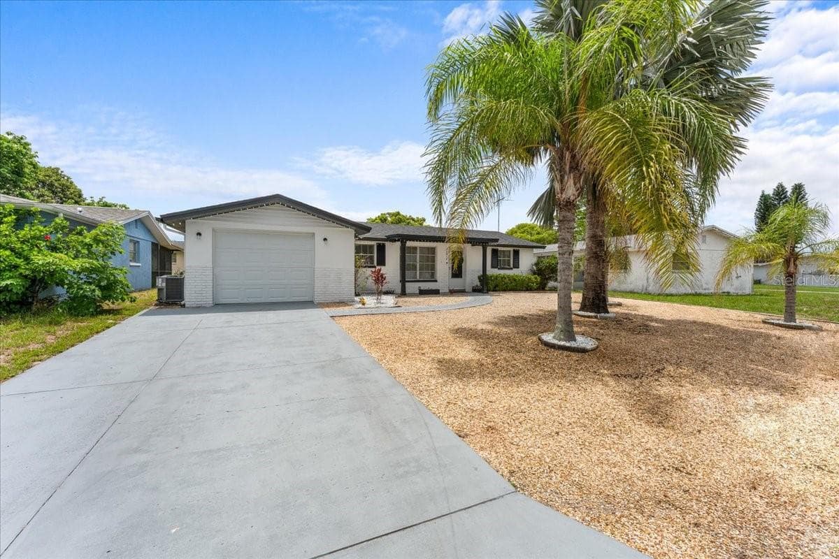 10914 Oakdale Ave photo 5