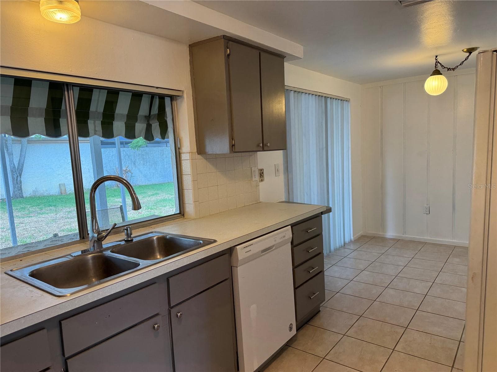 12411 Partridge Hill Row photo 4