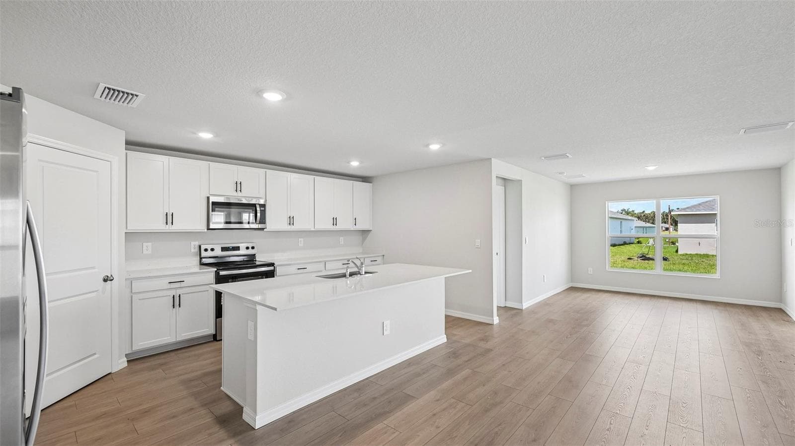 17526 Whiskey Creek Trl photo 3