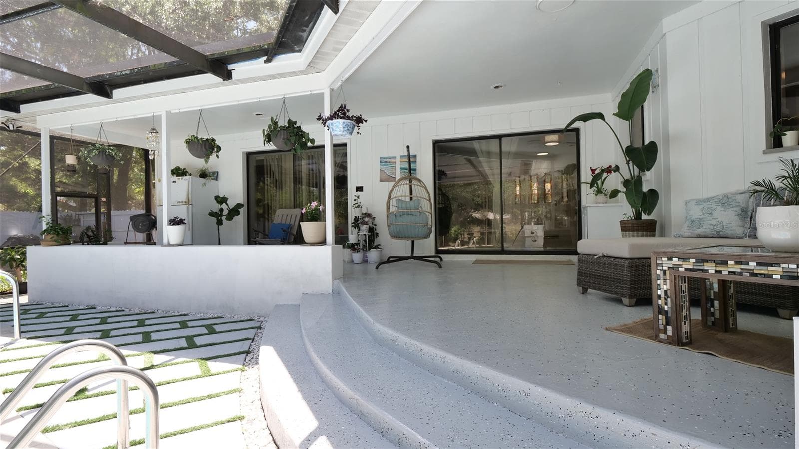 1307 Normandy Cir