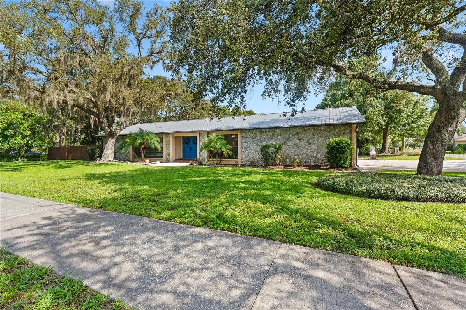 3011 Lake Ellen Dr photo 4