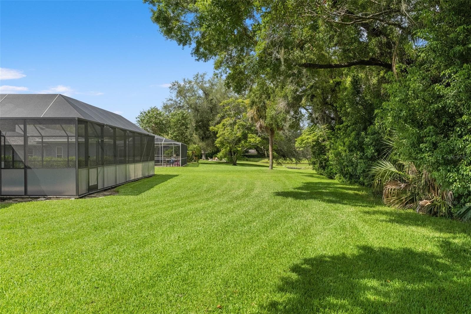 13916 Middle Park Dr photo 3