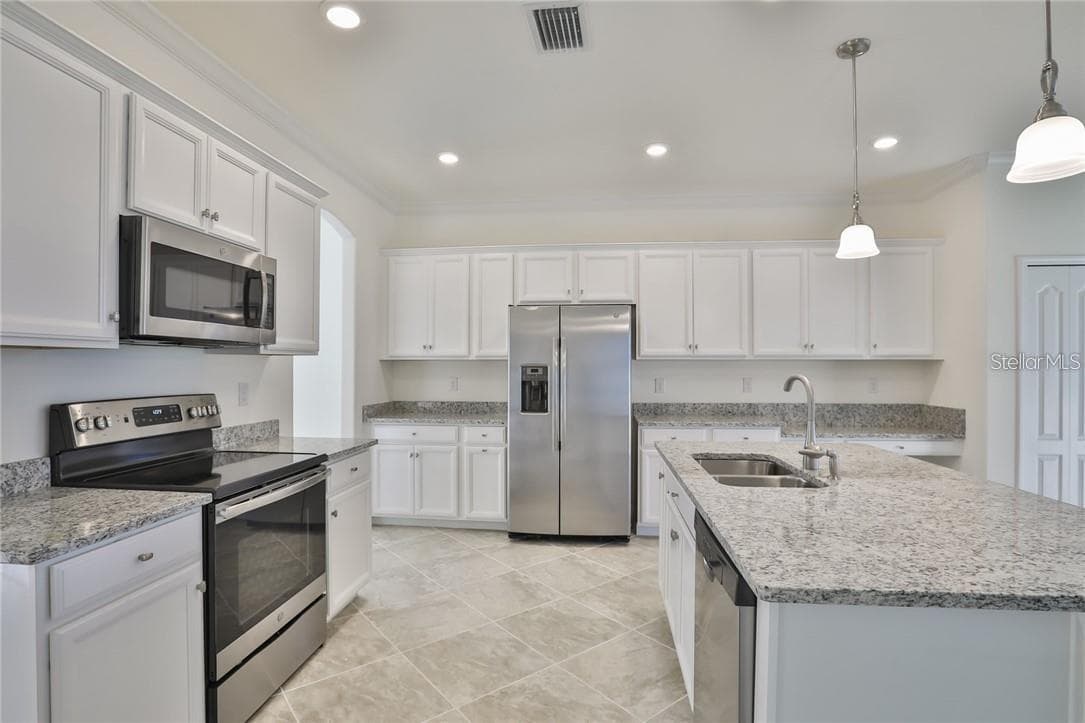 11424 Sweetgrass Dr photo 5