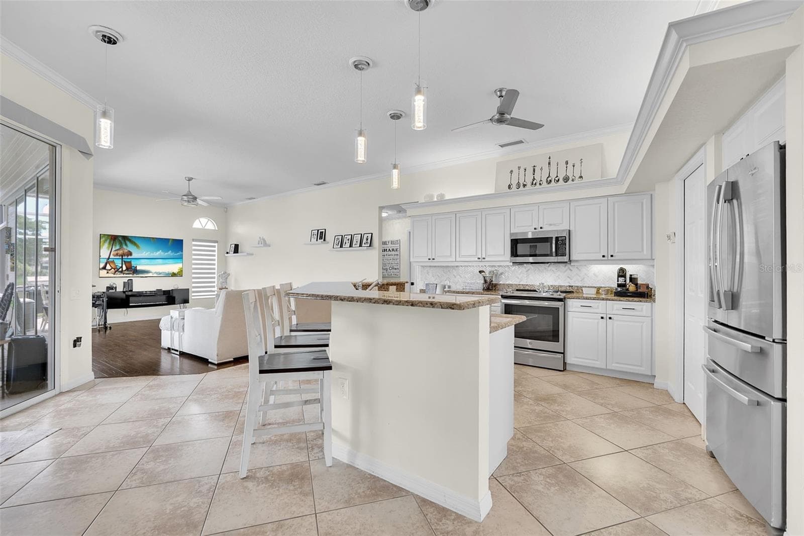 6817 Corral Cir photo 3