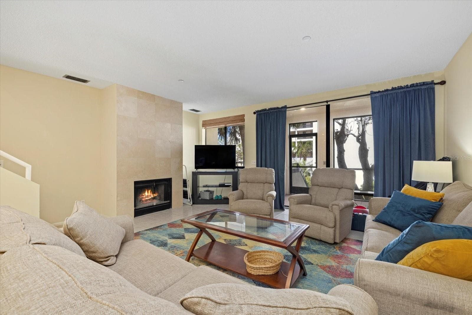 2012 Harbourside Dr #2102 photo 4