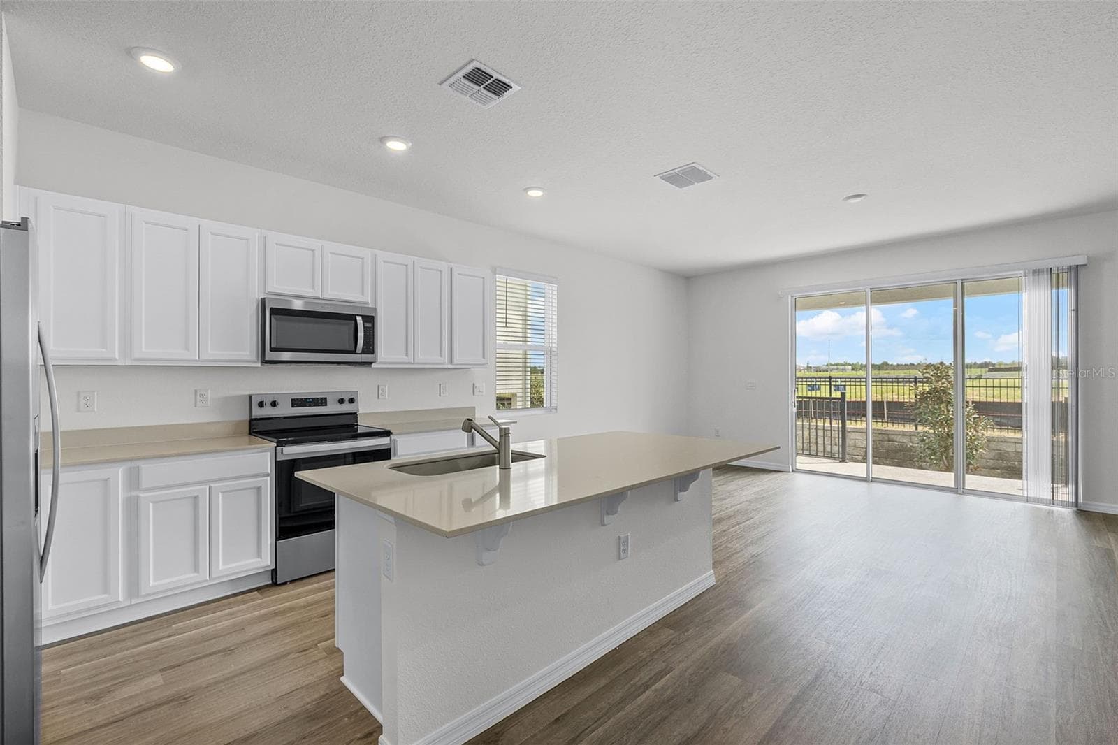 2741 Gladiola Rd photo 4