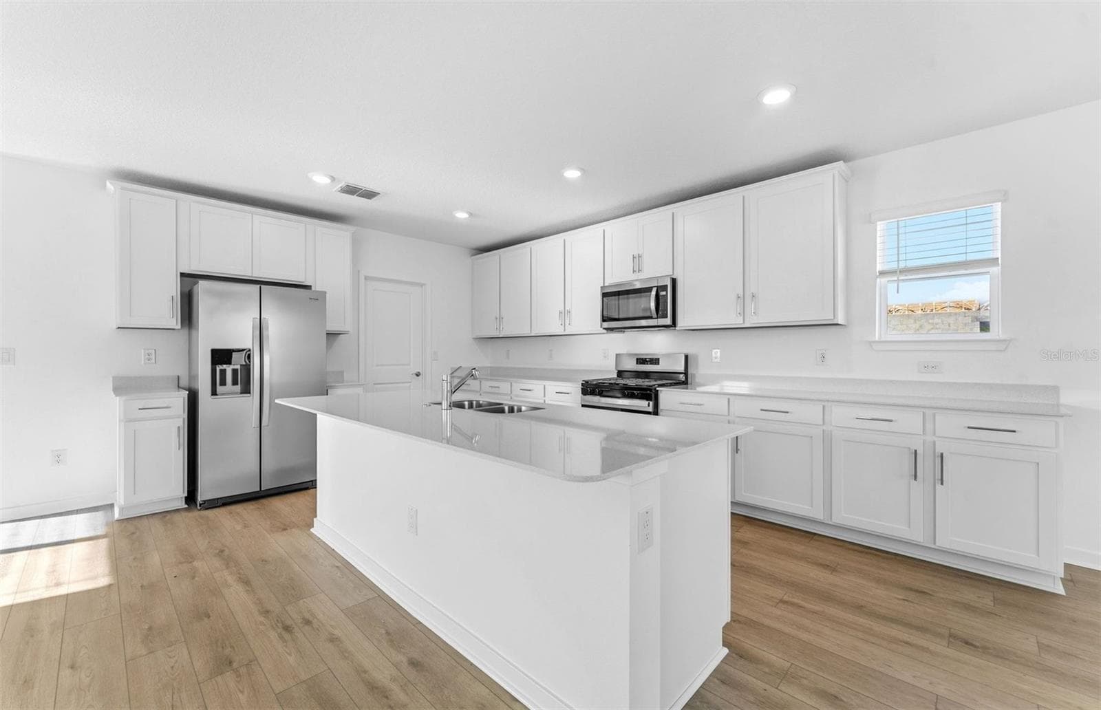 1361 Allagash Dr photo 3