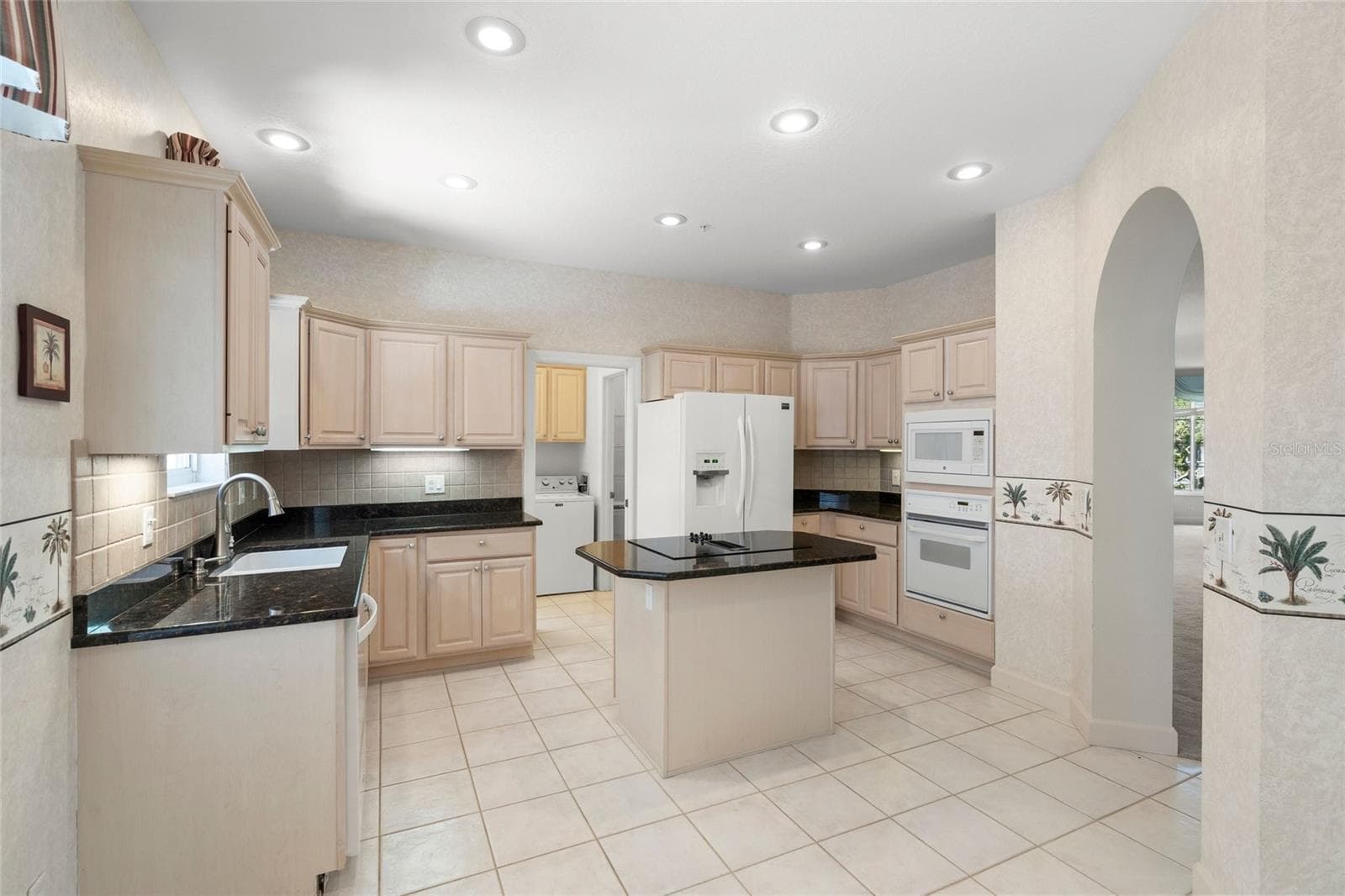 3954 Hamilton Club Cir #14 photo 3